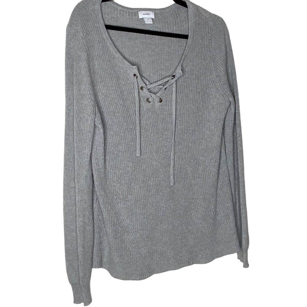 Old Navy grey long sleeve sweater. Size S
